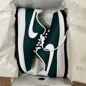 Nike Air Force 1 NWT shoes